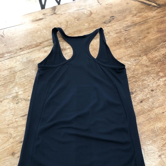 Fabletics tank - Picture 3 of 3